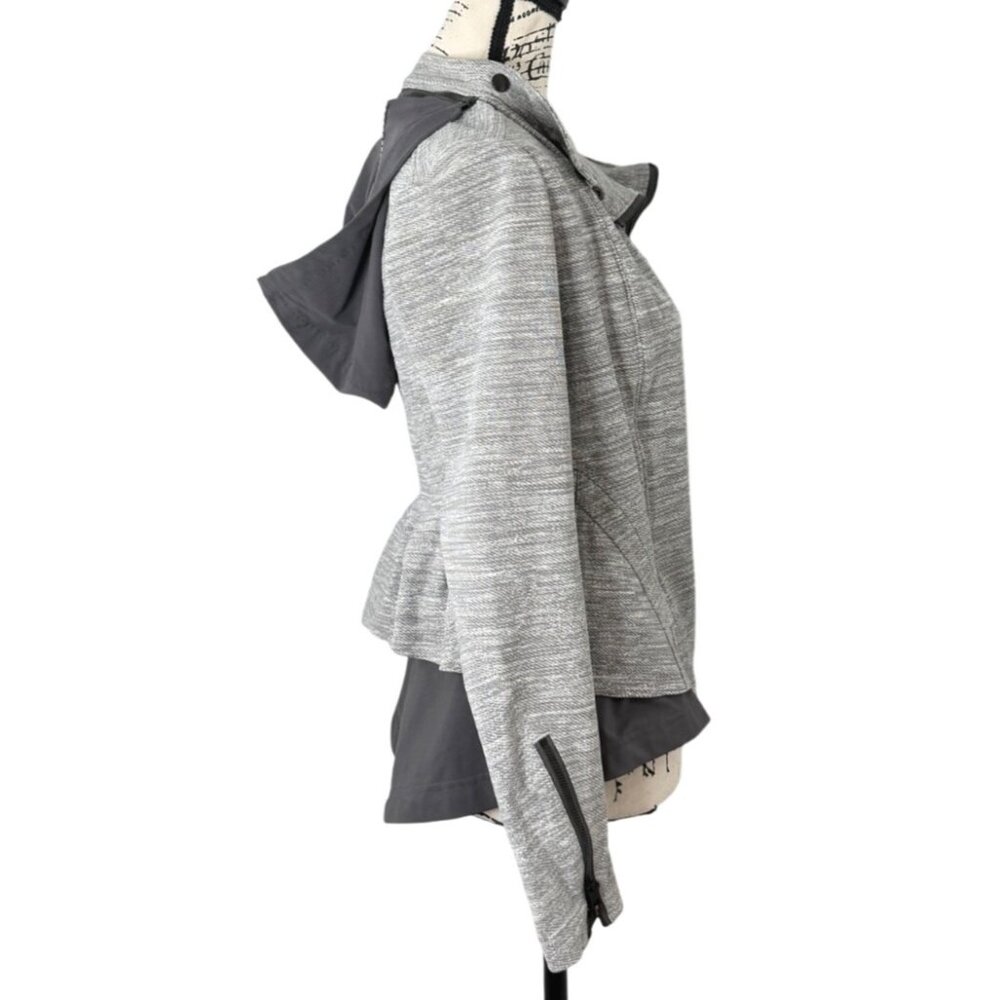 Lululemon Women Size 6 Bust A Move Jacket Peplum Gray Removeable-Hood - Picture 4 of 8